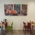 Vantaggio Suites