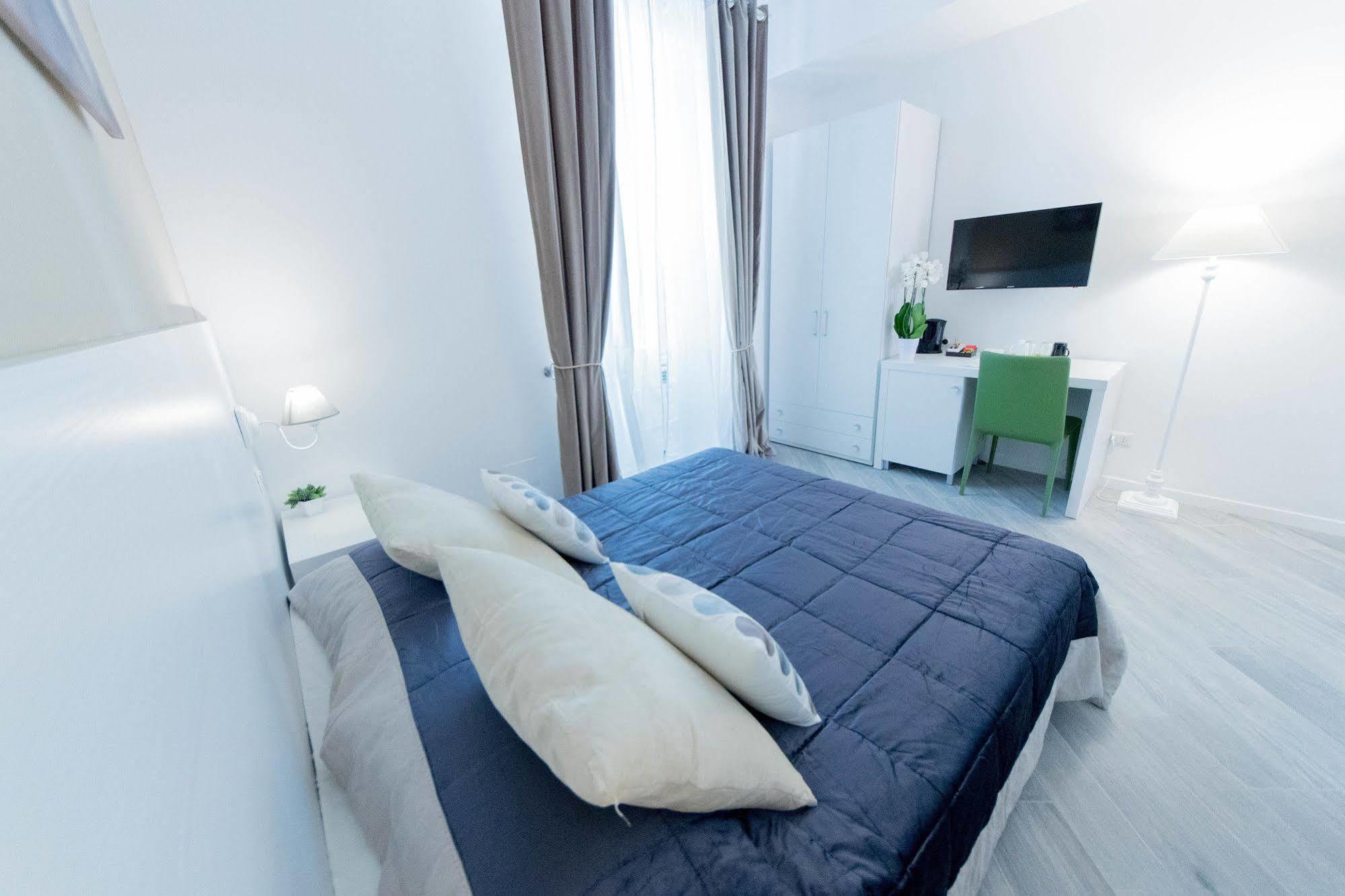 Vantaggio Suites *