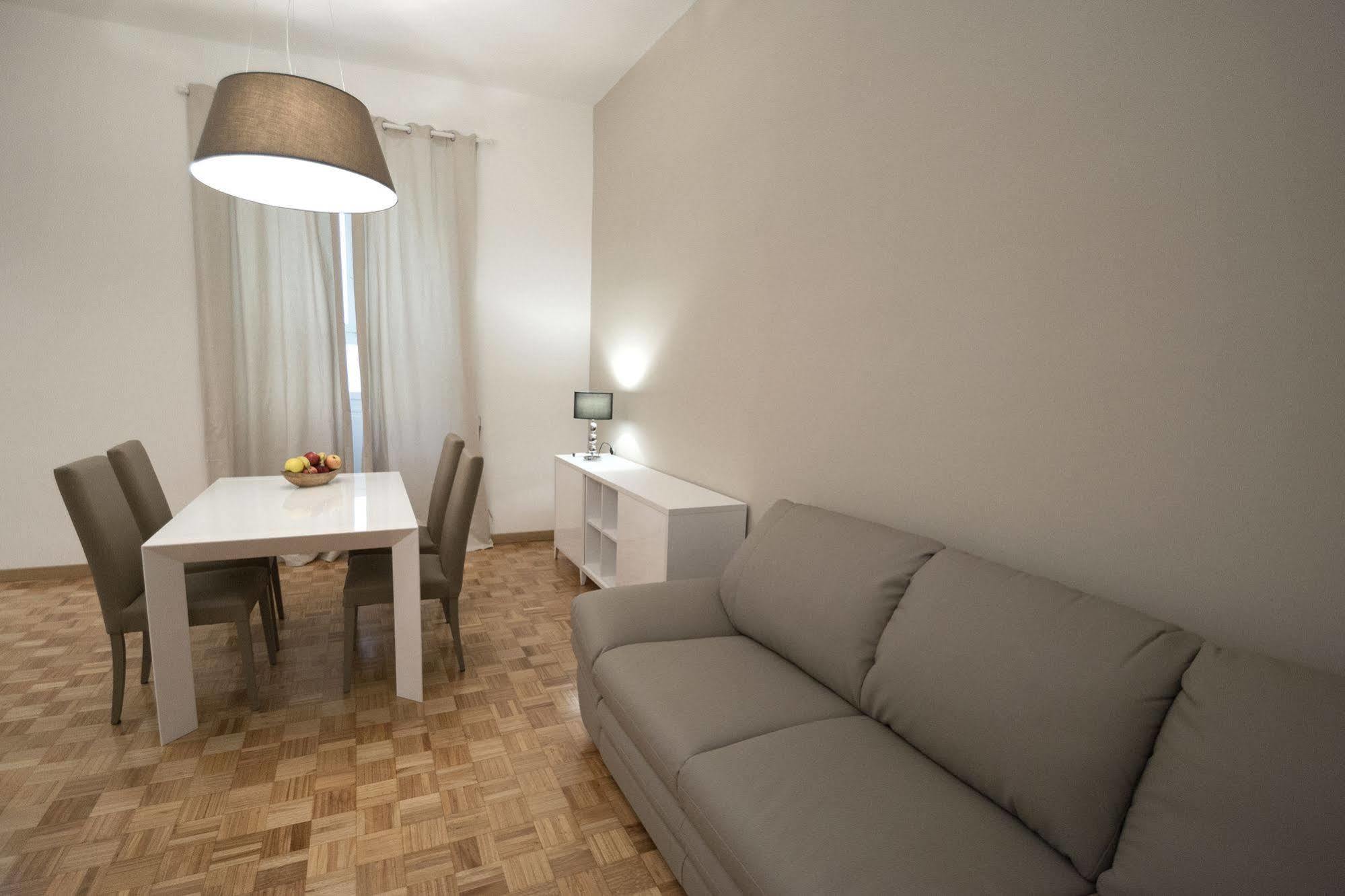Vantaggio Suites Apartamento *